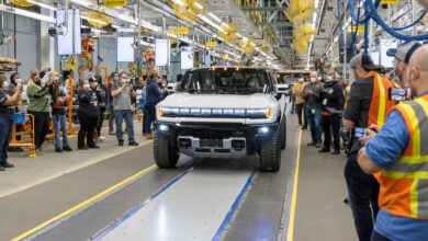 Photo de GM commence à livrer des camionnettes électriques Hummer aux clients américains