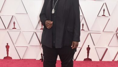 Photo de Les Crocs de Questlove sur le tapis rouge des Oscars 2021